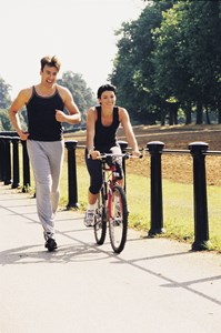 Couple running & biking, 72735559_14.jpg